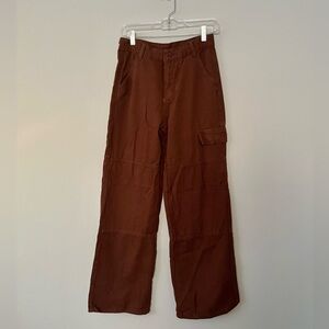 Women’s Size Small Brown Straight Leg Cargo Pants NWT